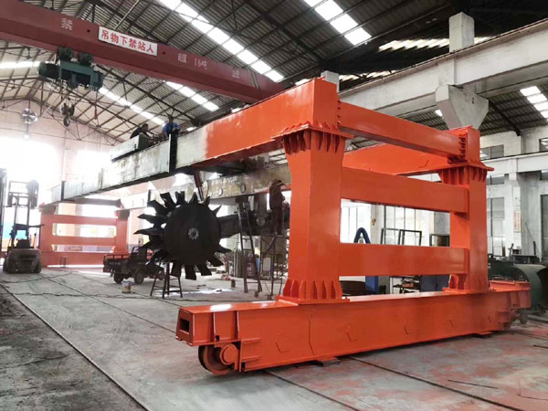 這是有機肥料翻拋機