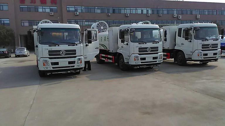 發(fā)往四川路上的霧炮_抑塵車(chē)_高射程噴霧機(jī)圖3