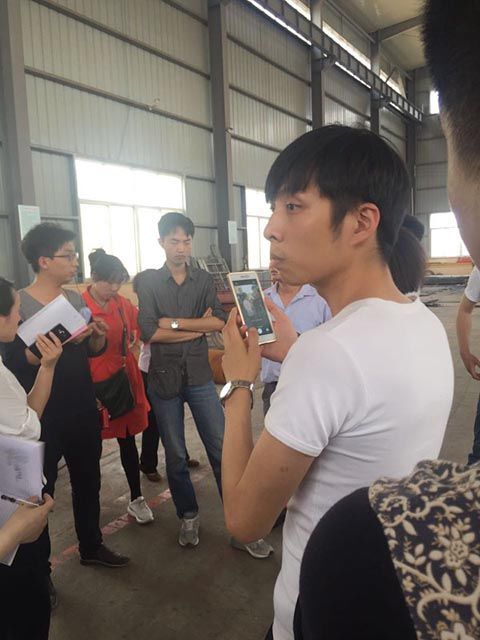 我公司組織員工去設(shè)備廠參觀學(xué)習(xí)圖4 我公司組織員工去設(shè)備廠參觀學(xué)習(xí)圖4