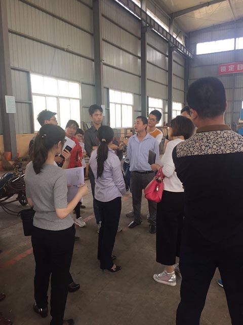 我公司組織員工去設(shè)備廠參觀學(xué)習(xí)圖6 我公司組織員工去設(shè)備廠參觀學(xué)習(xí)圖6