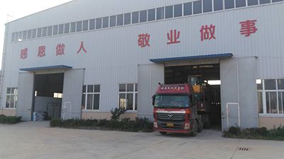 有機肥加工設備發(fā)貨現(xiàn)場圖2