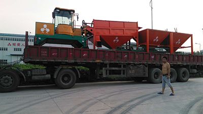 有機肥加工設備發(fā)貨現(xiàn)場圖3