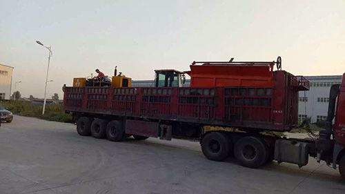 重慶有機(jī)肥設(shè)備發(fā)貨現(xiàn)場圖1