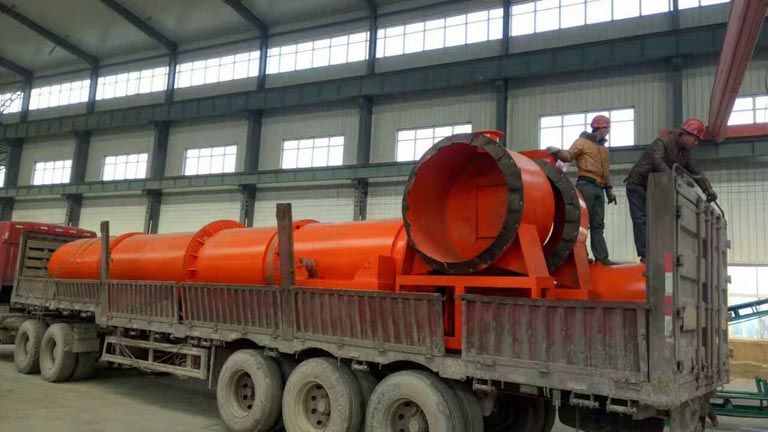 人元生物有機肥設(shè)備裝車組圖