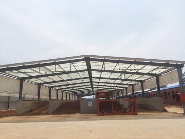 發(fā)酵翻拋機(jī)作業(yè)實(shí)例圖片1 發(fā)酵翻拋機(jī)作業(yè)實(shí)例圖片1