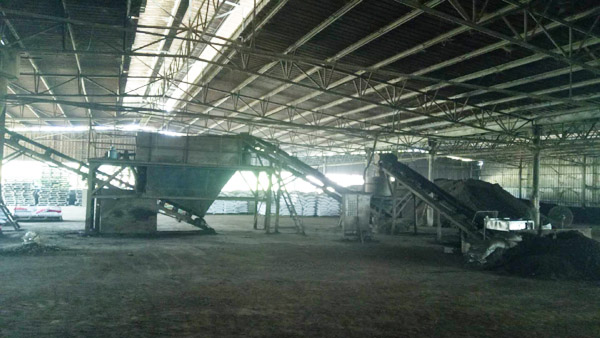 年產(chǎn)量5000噸豬糞有機(jī)肥生產(chǎn)線設(shè)備多少錢(qián)？