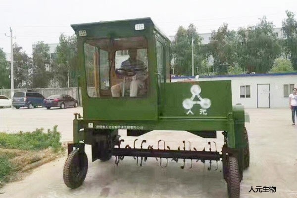 有機(jī)肥發(fā)酵翻堆機(jī)、翻耙機(jī)設(shè)備怎么樣？好用嗎？