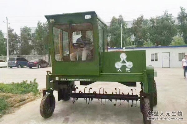 遼寧自走式有機肥翻堆機的作用原理