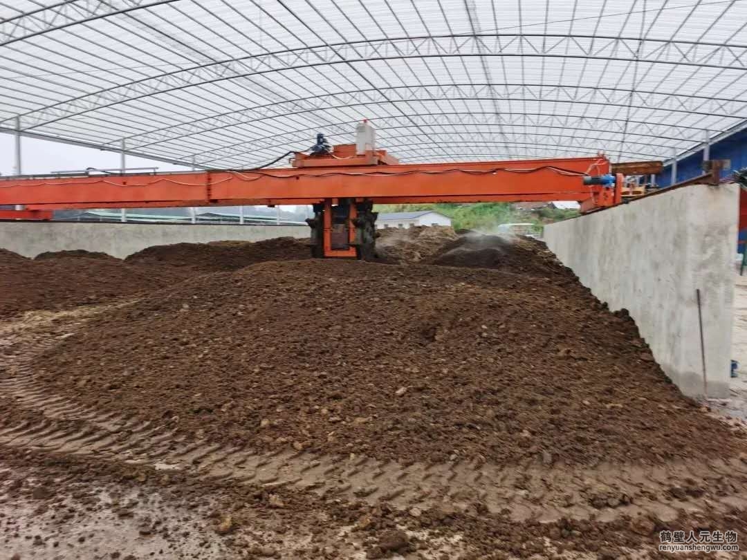 有機(jī)肥發(fā)酵翻堆機(jī)的工作效率受哪些因素影響？